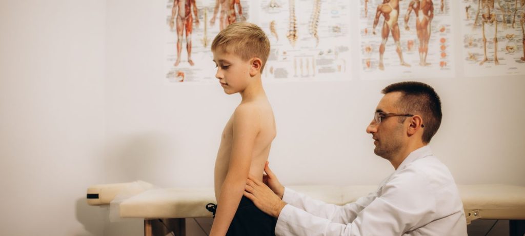 Skolioza i kifoza kod dece