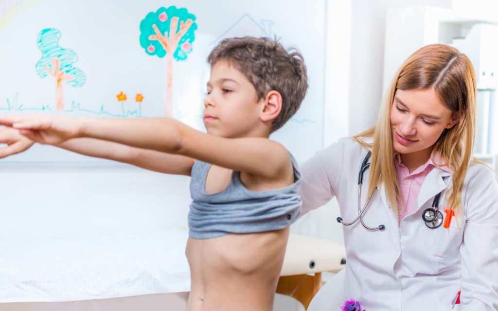 Skolioza kičme kod dece - Prime Medical Kids